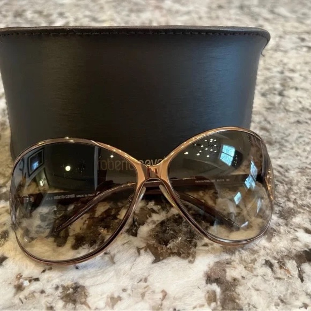 Like New! Gorgeous Roberto Cavalli Sunglasses